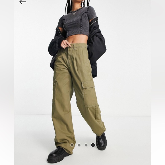 ASOS DESIGN Tall Oversized Cargo Trouser in Olive - Picture 4 of 4